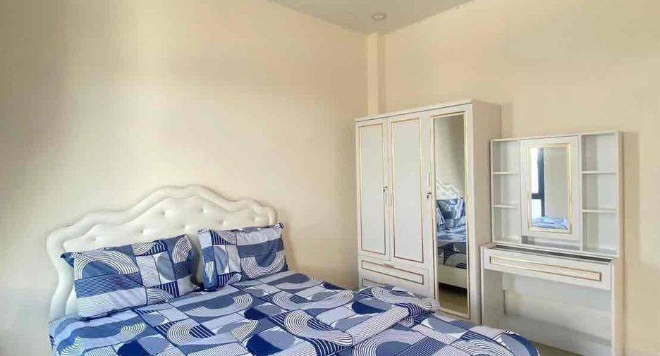 Villa en alquiler de 3 habitaciones en Bang Lamung, Chonburi