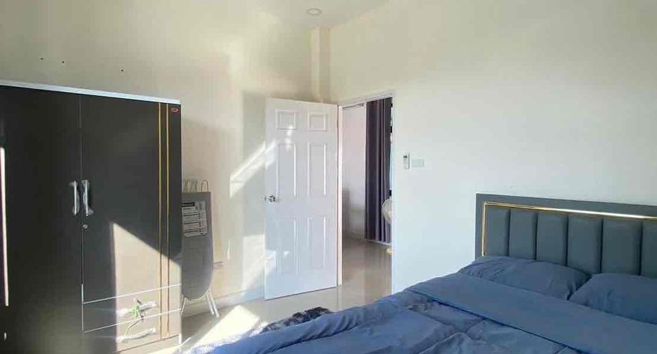 Villa en alquiler de 3 habitaciones en Bang Lamung, Chonburi
