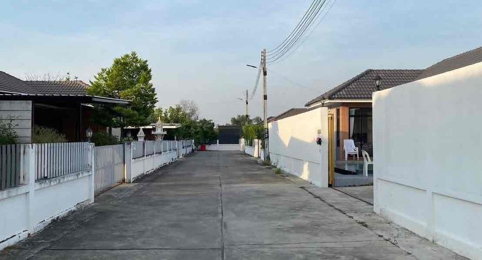 Villa en alquiler de 3 habitaciones en Bang Lamung, Chonburi