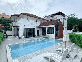 Villa zur Miete mit 4 Zimmer in Bang Lamung, Chonburi