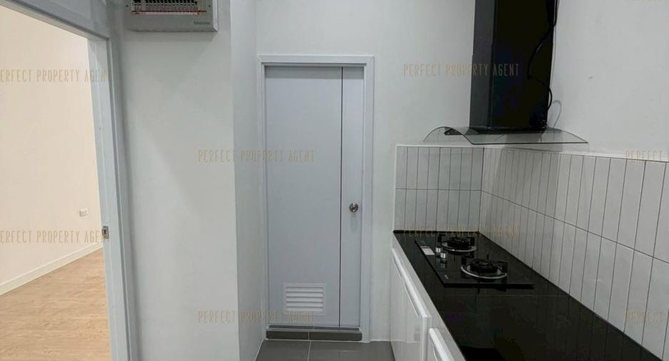 For sale 3 bedrooms townhouse in Bang Khen, Bangkok