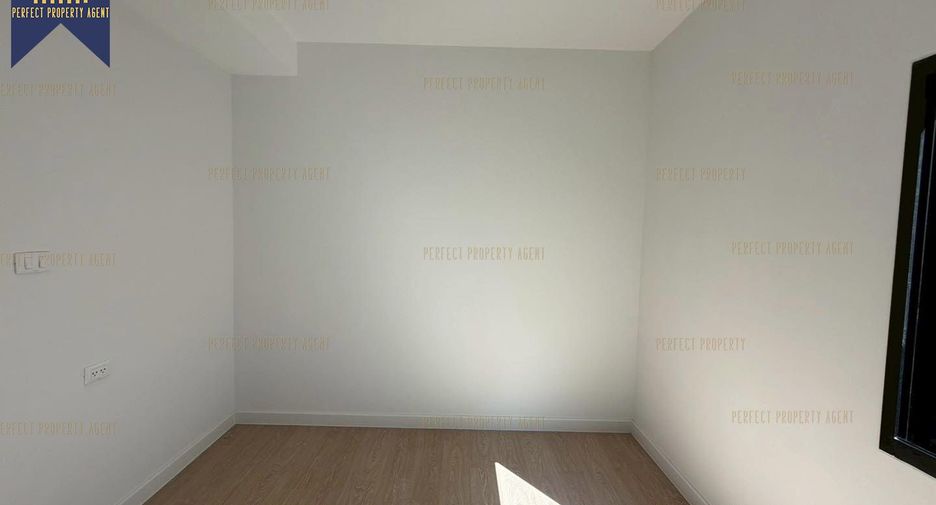 For sale 3 bedrooms townhouse in Bang Khen, Bangkok
