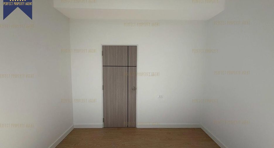 For sale 3 bedrooms townhouse in Bang Khen, Bangkok