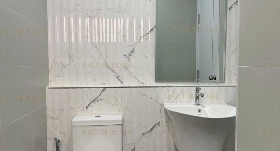 For sale 3 bedrooms townhouse in Bang Khen, Bangkok