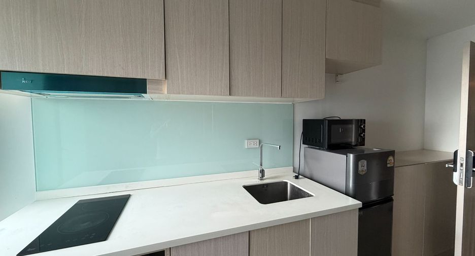 For rent 1 bed condo in Phra Khanong, Bangkok