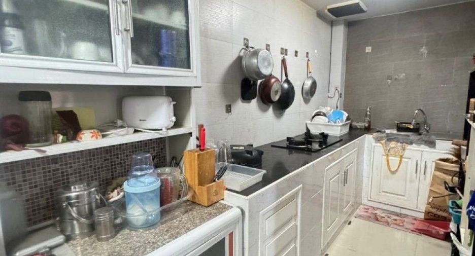 For sale 4 bedrooms townhouse in Phra Samut Chedi, Samut Prakan