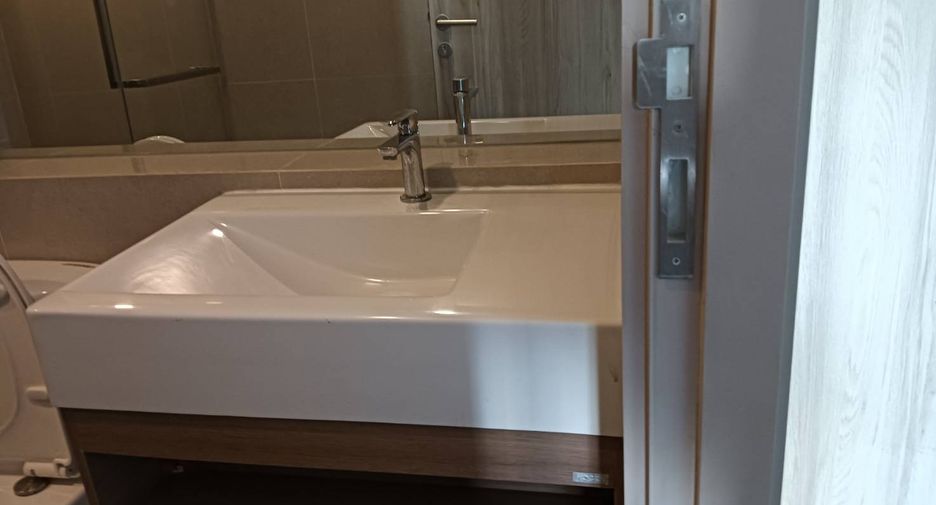For rent 1 bed condo in Phra Khanong, Bangkok