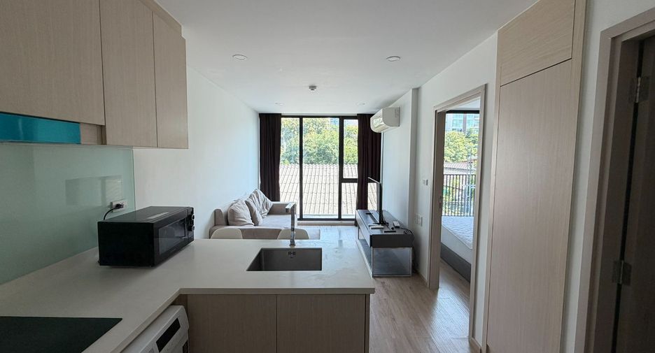 For rent 1 bed condo in Phra Khanong, Bangkok