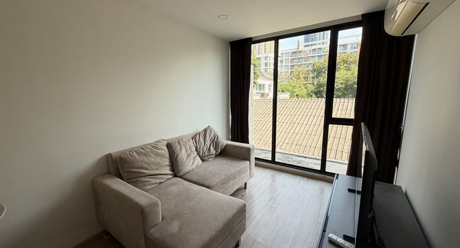 For rent 1 bed condo in Phra Khanong, Bangkok