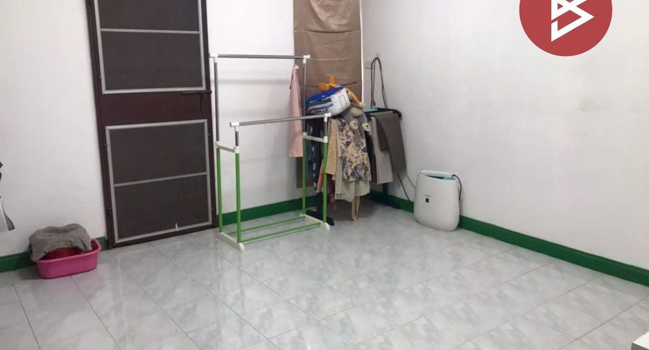 For sale 3 bedrooms townhouse in Bang Pakong, Chachoengsao