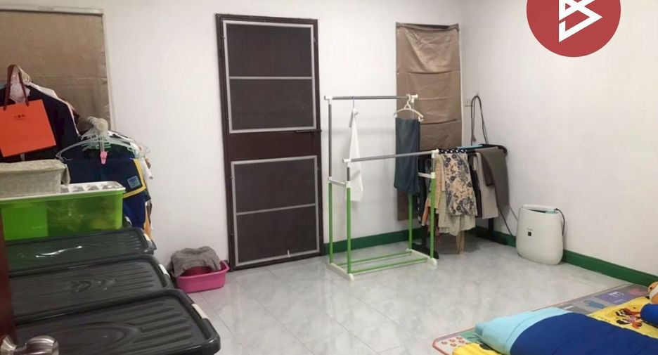 For sale 3 bedrooms townhouse in Bang Pakong, Chachoengsao