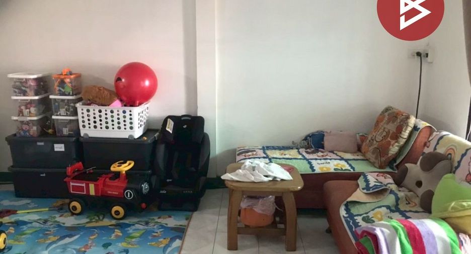For sale 3 bedrooms townhouse in Bang Pakong, Chachoengsao