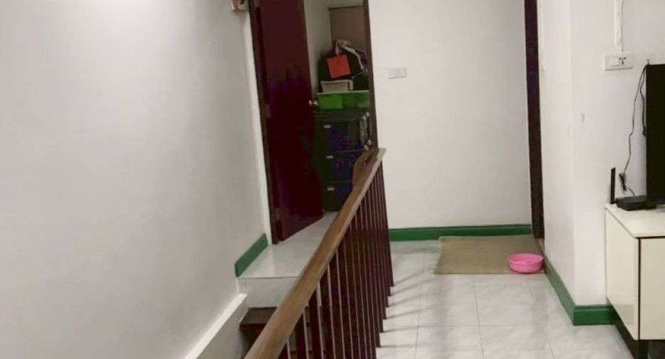 For sale 3 bedrooms townhouse in Bang Pakong, Chachoengsao