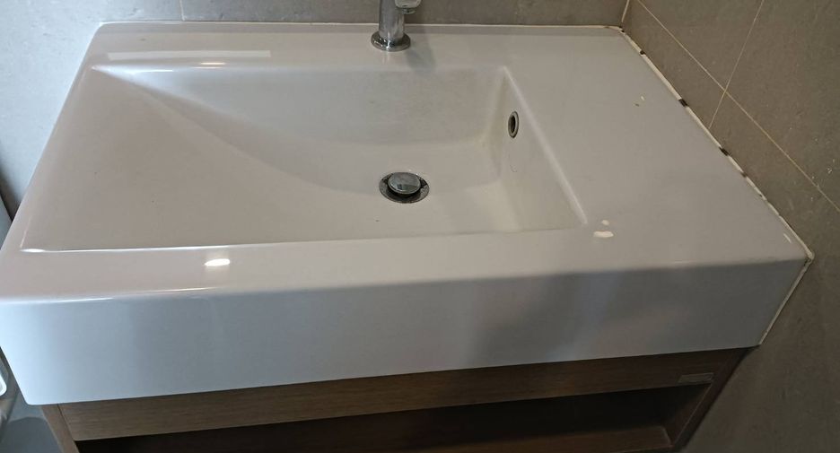 For rent 1 bed condo in Phra Khanong, Bangkok
