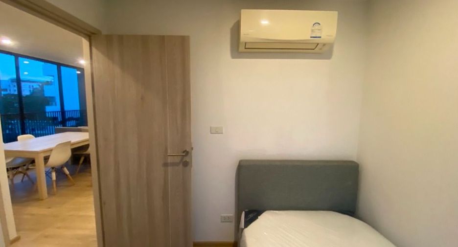 For rent 2 bedrooms condo in Phra Khanong, Bangkok