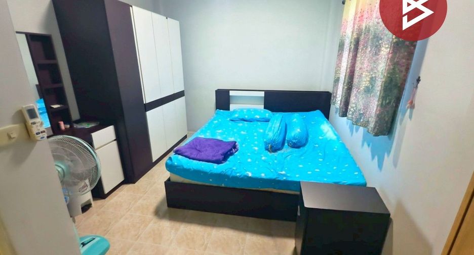 For sale 4 bedrooms townhouse in Mueang Samut Sakhon, Samut Sakhon