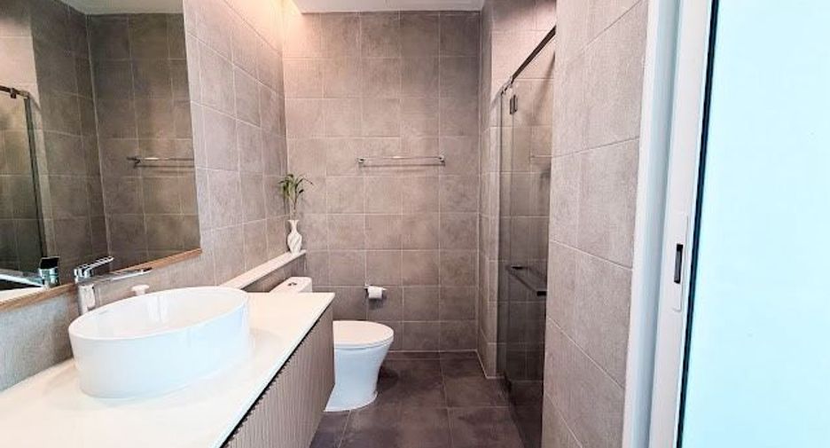For sale 4 bedrooms house in Suan Luang, Bangkok