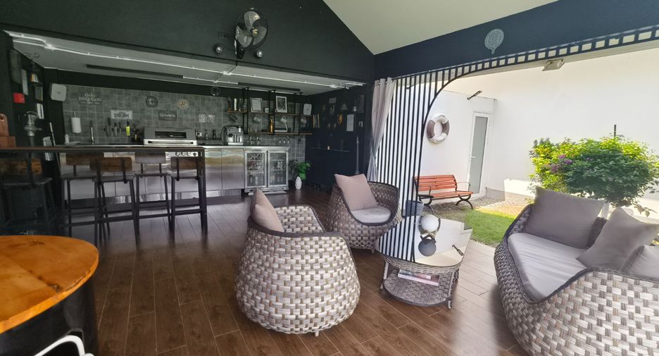 For sale 4 ベッドルーム villa in Hua Hin, Prachuap Khiri Khan