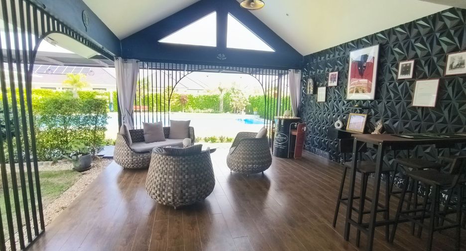 For sale 4 ベッドルーム villa in Hua Hin, Prachuap Khiri Khan