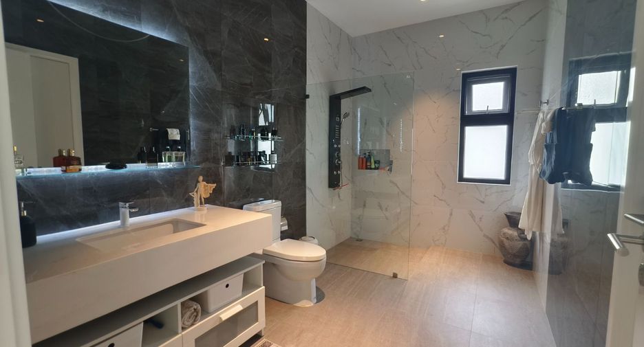 For sale 4 ベッドルーム villa in Hua Hin, Prachuap Khiri Khan