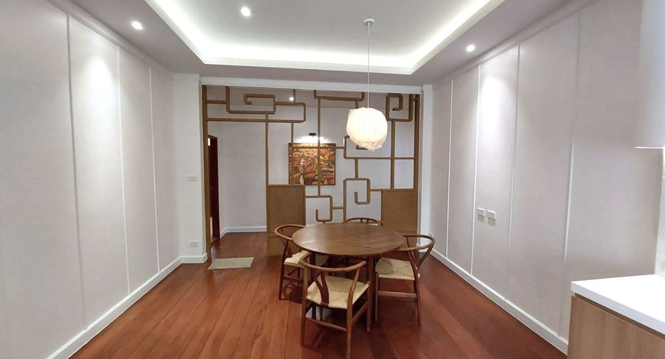 For sale 8 bedrooms house in Bang Rak, Bangkok
