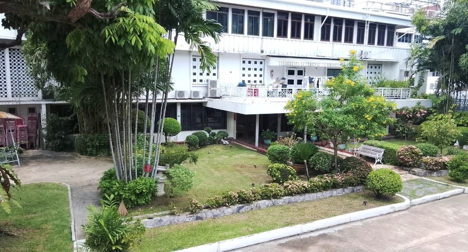 For sale 8 bedrooms house in Bang Rak, Bangkok