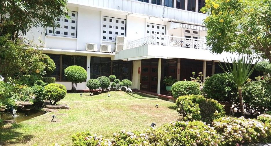 For sale 8 bedrooms house in Bang Rak, Bangkok