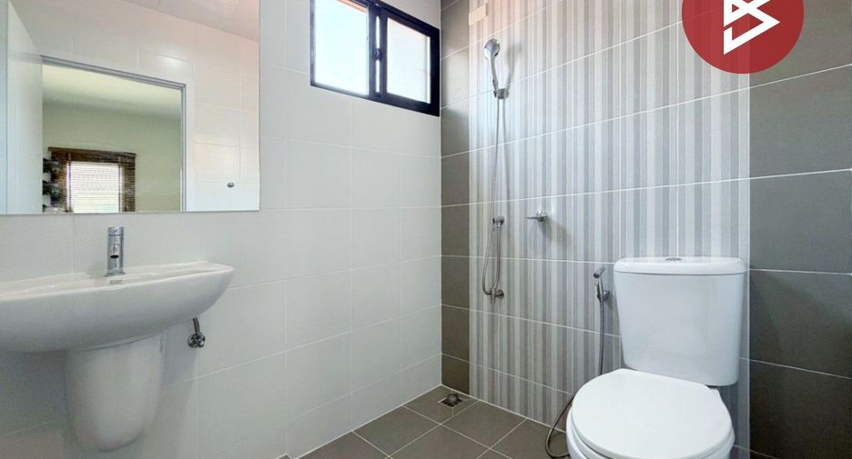 For sale 3 bedrooms house in Khlong Sam Wa, Bangkok