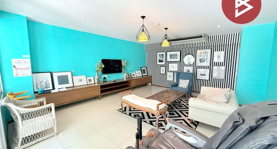 For sale 1 bed condo in Si Racha, Chonburi