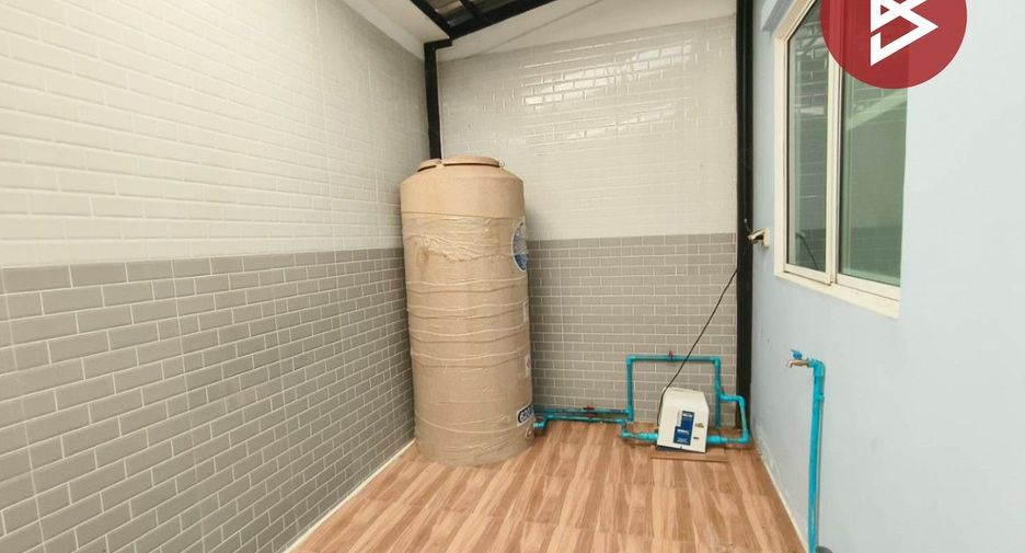 For sale 3 bedrooms townhouse in Bang Phli, Samut Prakan