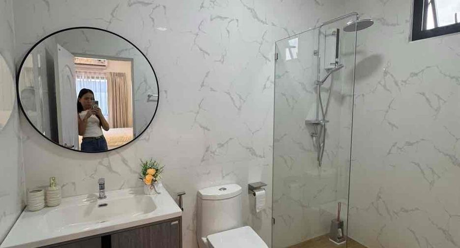 À louer 3 chambres villa à Bang Lamung, Chonburi