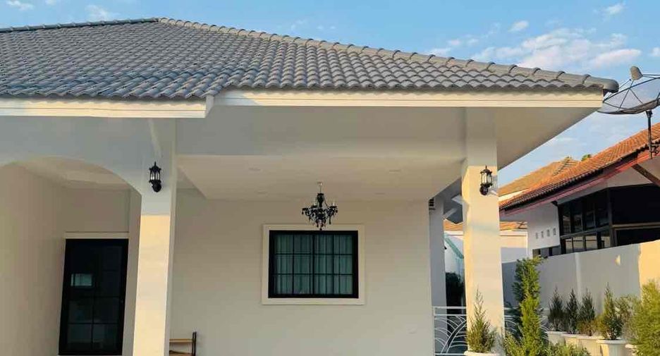À louer 3 chambres villa à Bang Lamung, Chonburi