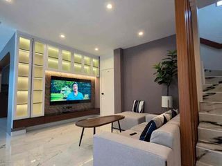 Villa zur Miete und zum Kauf mit 4 Zimmer in Bang Lamung, Chonburi