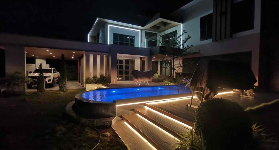Villa zur Miete und zum Kauf mit 4 Zimmer in East Pattaya, Pattaya