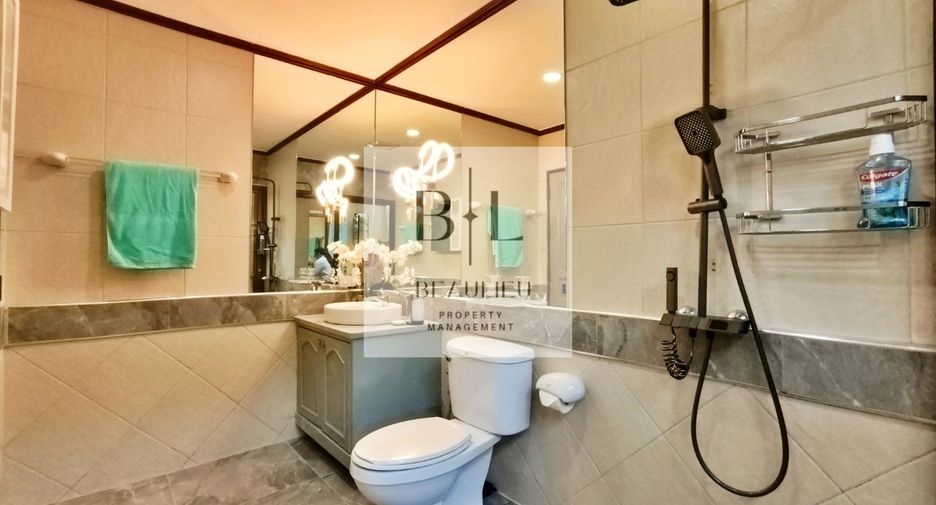 For rent 3 bedrooms house in Sattahip, Chonburi