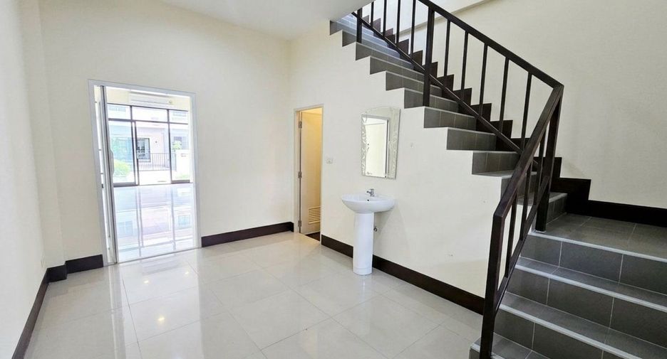For sale 2 ベッドルーム retail Space in Mueang Rayong, Rayong
