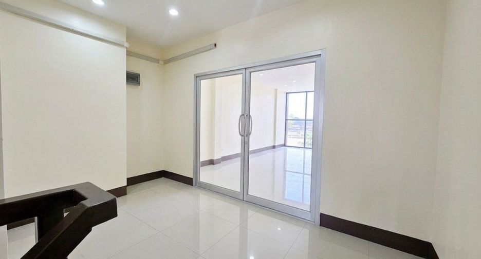 For sale 2 ベッドルーム retail Space in Mueang Rayong, Rayong