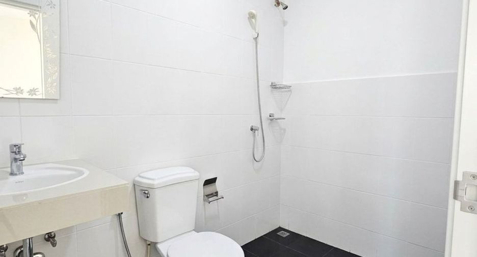 For sale 2 ベッドルーム retail Space in Mueang Rayong, Rayong