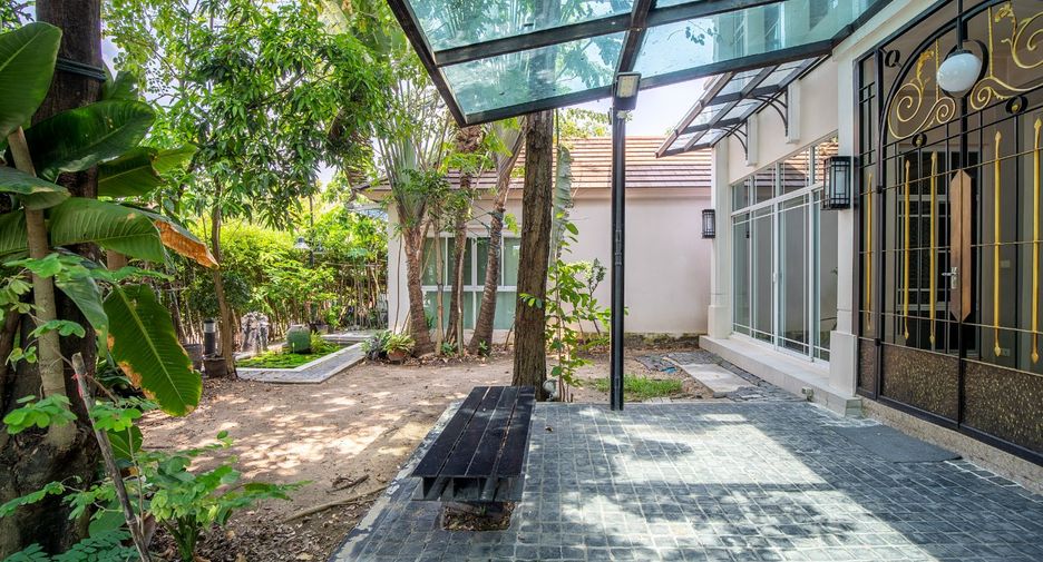 For sale 3 bedrooms house in Pak Kret, Nonthaburi