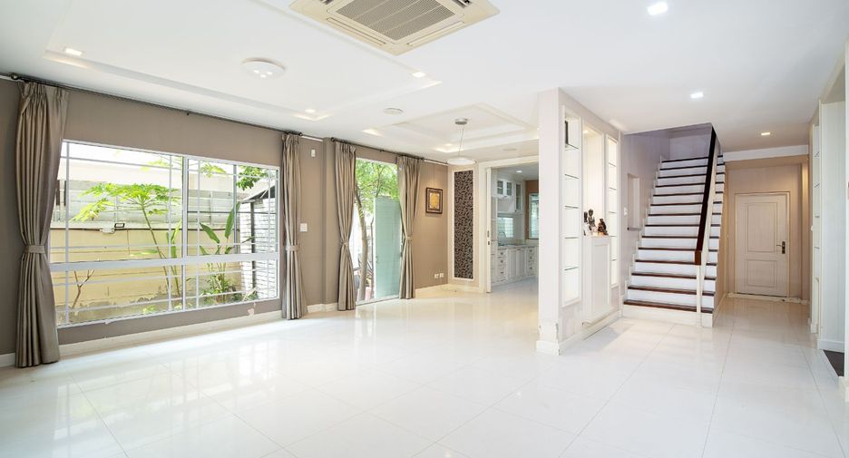 For sale 3 bedrooms house in Pak Kret, Nonthaburi