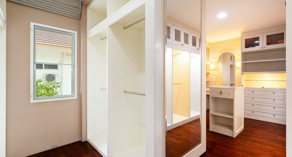 For sale 3 bedrooms house in Pak Kret, Nonthaburi