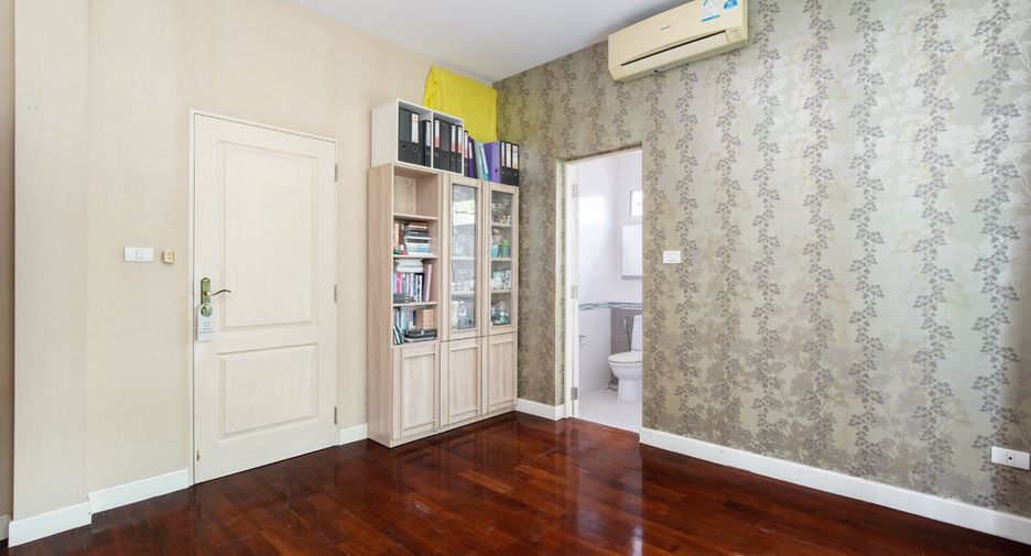 For sale 3 bedrooms house in Pak Kret, Nonthaburi
