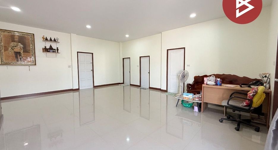 Casa en alquiler de 3 habitaciones en Mueang Samut Songkhram, Samut Songkhram