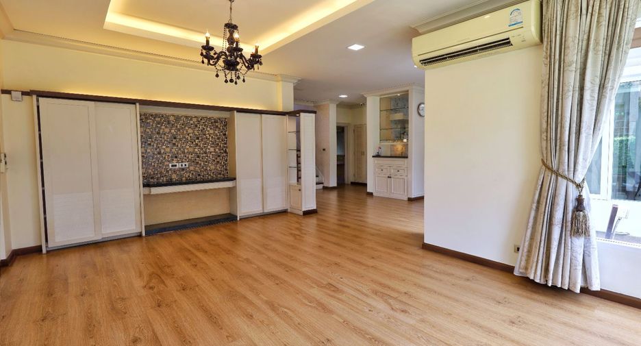 For sale 3 bedrooms house in Bang Bua Thong, Nonthaburi