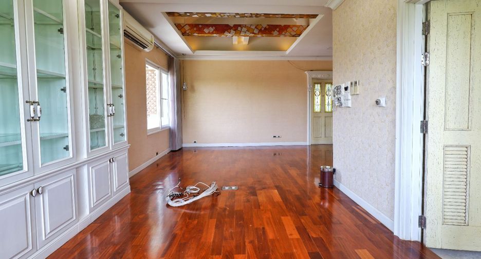 For sale 3 bedrooms house in Bang Bua Thong, Nonthaburi