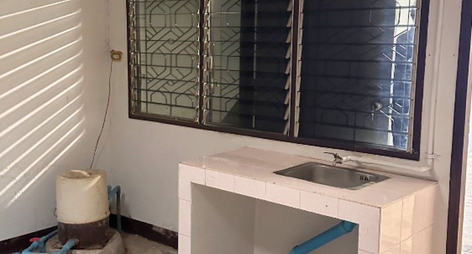 For sale 2 bedrooms retail Space in Mueang Phitsanulok, Phitsanulok