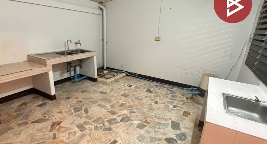 For sale 2 bedrooms retail Space in Mueang Phitsanulok, Phitsanulok