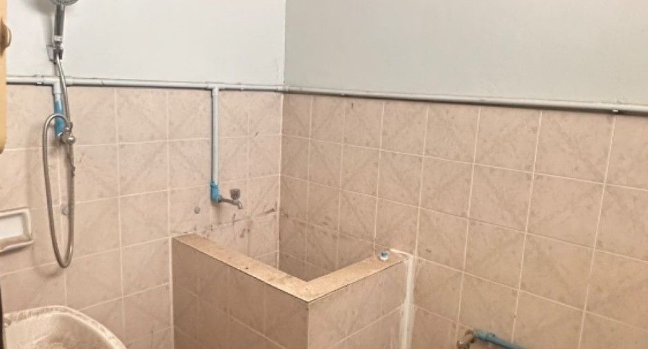 For sale 2 bedrooms retail Space in Mueang Phitsanulok, Phitsanulok