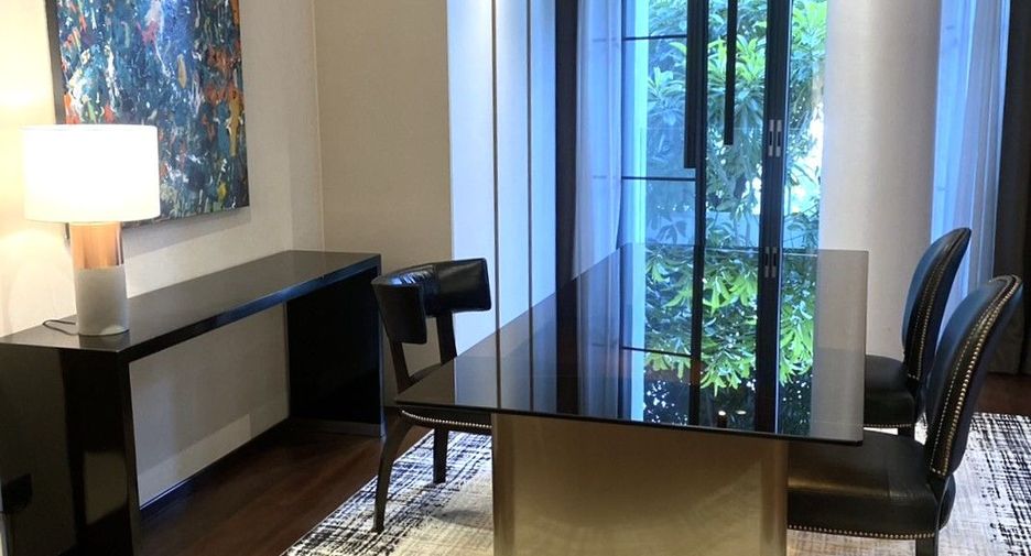 For rent 2 bedrooms condo in Watthana, Bangkok