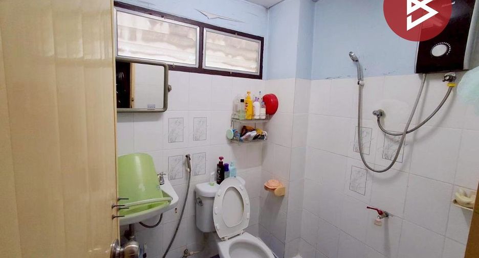 Casa adosada en venta de 4 habitaciones en Bang Na, Bangkok